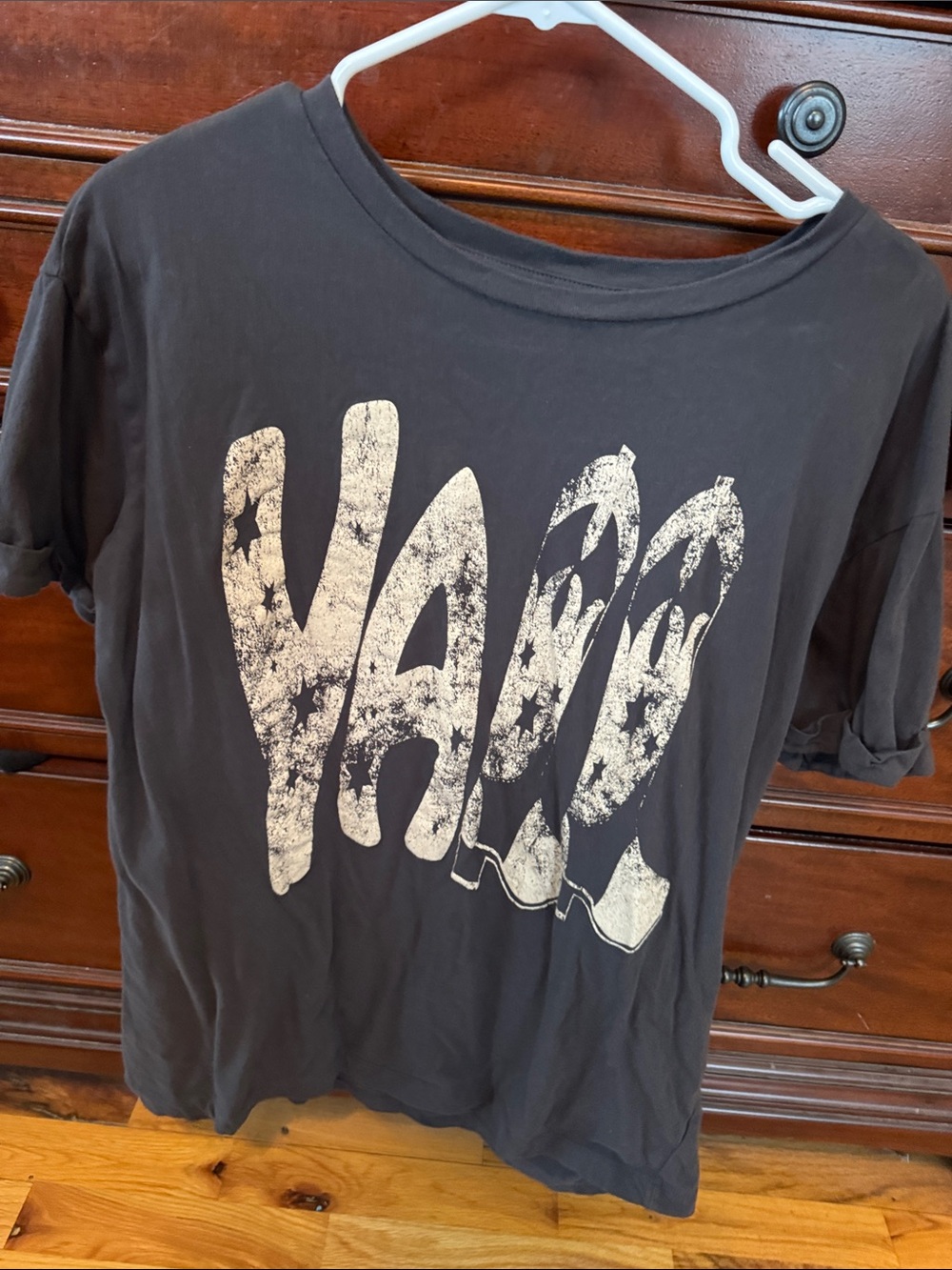 Black Short Sleeve Graphic Tee with Distressed White 'Yall' Print